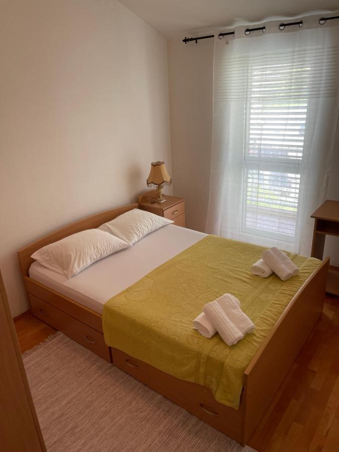 Aquarium Apartment Kotor Bagian luar foto